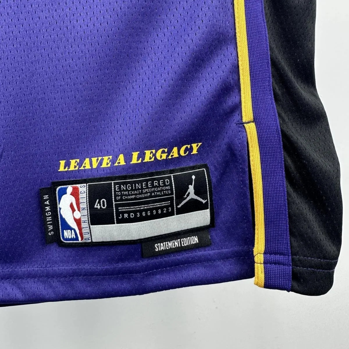 Regata NBA Los Angeles Lakers Jordan Statement Edition Swingman Jersey Luka Doncic 77 Roxa